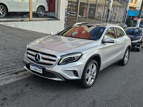 Mercedes GLA 200 Vision 1.6/1.6 TB 16V Flex Aut.