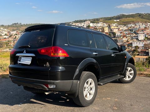 Mitsubishi Pajero DAKAR 3.2 4x4 T.I. Dies. 5p Aut.