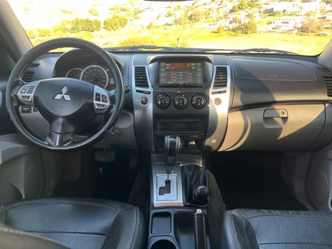 Mitsubishi Pajero DAKAR 3.2 4x4 T.I. Dies. 5p Aut.