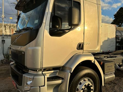VOLVO VM 270 6x2 2p (diesel) (E5)