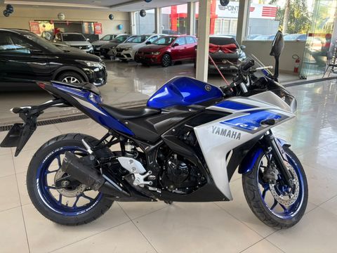 YAMAHA YZF R-3 321/ABS