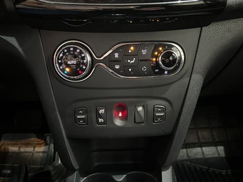 Renault SANDERO STEPWAY Easy R Flex 1.6 16V 5p