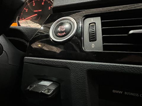BMW 318iA 2.0 16V 136cv 5p