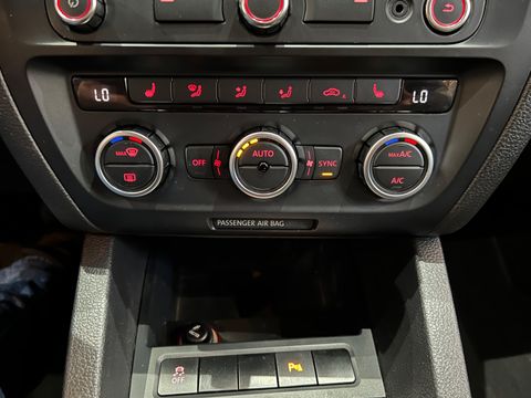 VolksWagen JETTA Comfortline 2.0 T.Flex 8V 4p Tipt.