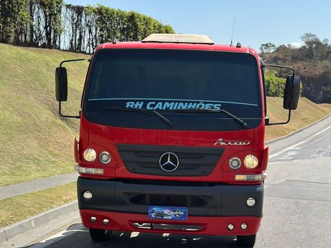 MERCEDES-BENZ Accelo 815 2p (diesel) (E5)