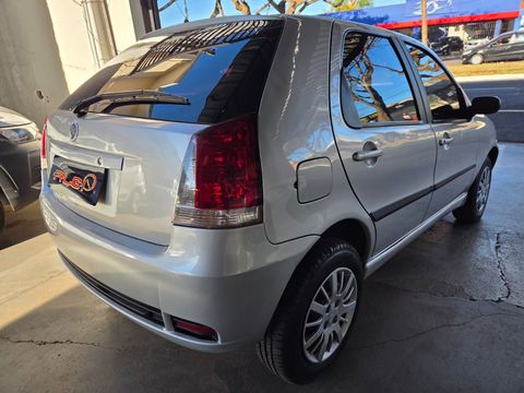 Fiat Palio HLX 1.8 mpi Flex 8V 4p