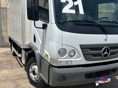 MERCEDES ACCELO 815