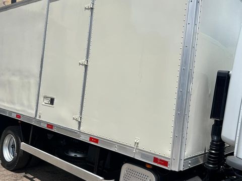 MERCEDES ACCELO 815