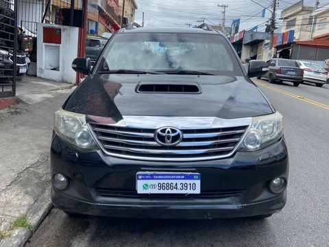 Toyota Hilux SW4 SRV D4-D 4x4 3.0 TDI Dies. Aut