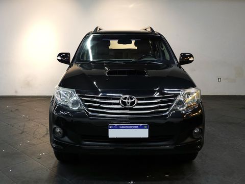 Toyota Hilux SW4 SRV D4-D 4x4 3.0 TDI Dies. Aut