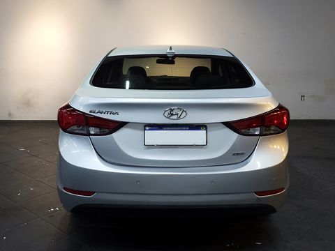 Hyundai Elantra GLS 2.0 16V Flex Aut.