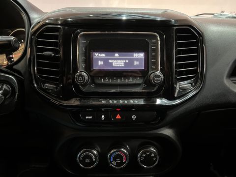 Fiat Toro Freedom 1.8 16V Flex Aut.