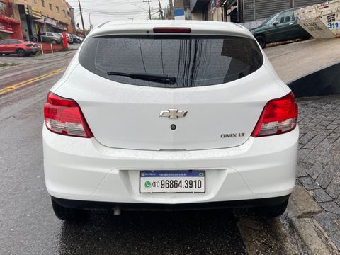 Chevrolet ONIX HATCH LT 1.0 8V FlexPower 5p Mec.