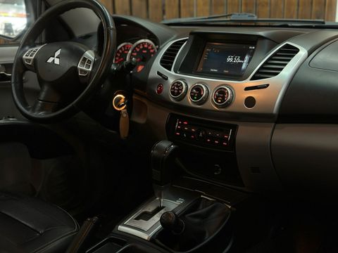 Mitsubishi L200 Triton HPE 3.5 CD V6 24V Flex Aut.