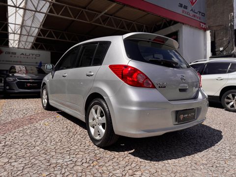 Nissan TIIDA SL 1.8/1.8 Flex 16V Aut.