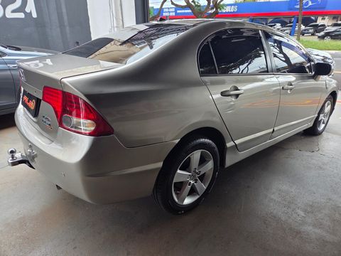 Honda Civic Sedan LXS 1.8/1.8 Flex 16V Aut. 4p