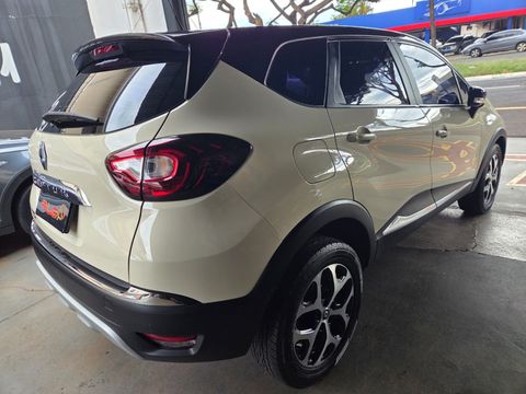 Renault CAPTUR Intense Bose 1.6 16V Flex 5p Aut.