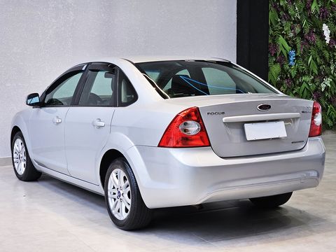 Ford Focus Sedan 2.0 16V/2.0 16V Flex 4p Aut.