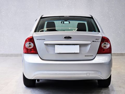 Ford Focus Sedan 2.0 16V/2.0 16V Flex 4p Aut.