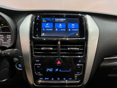 Toyota YARIS XLS Connect 1.5 Flex 16V 5p Aut.