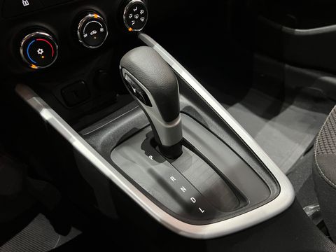 Chevrolet ONIX SEDAN Plus LT 1.0 12V TB Flex Aut.