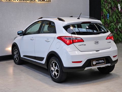Hyundai HB20X Style 1.6 Flex 16v Mec.