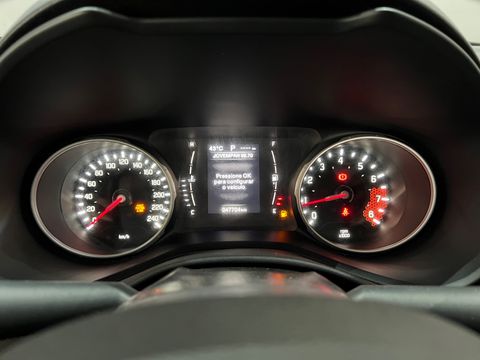 Fiat Toro Freedom 1.8 16V Flex Aut.