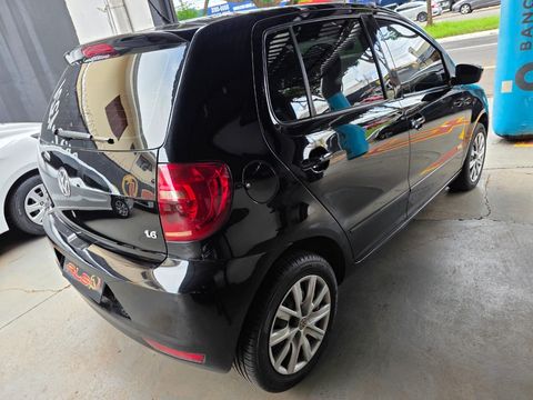 VolksWagen Fox 1.6 Mi Total Flex 8V 5p