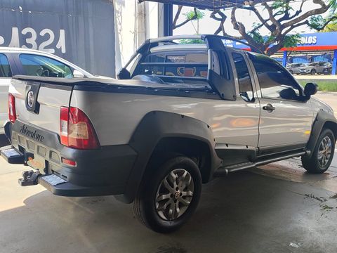 Fiat Strada Adventure 1.8/ 1.8 LOCKER Flex CE