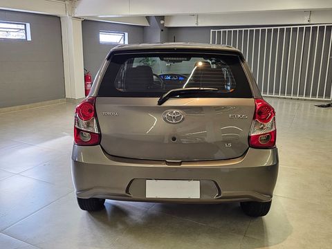 Toyota ETIOS X Plus 1.5 Flex 16V 5p Aut.