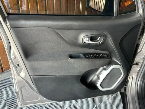 Jeep Renegade 1.8 4x2 Flex 16V Aut.