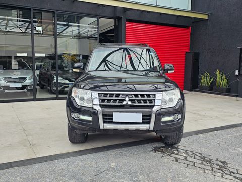Mitsubishi Pajero HPE Full 3.2 4x4 T.I.Dies. 5p Aut