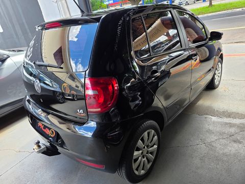 VolksWagen Fox 1.6 Mi Total Flex 8V 5p