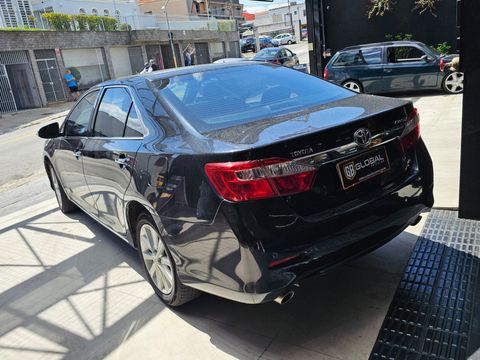 Toyota Camry XLE 3.5 24V Aut.