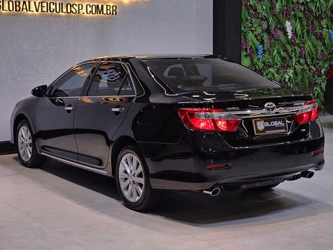 Toyota Camry XLE 3.5 24V Aut.