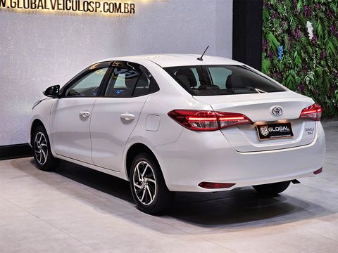 Toyota YARIS XLS Sedan 1.5 Flex 16V 4p Aut.