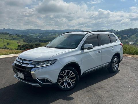 Mitsubishi OUTLANDER 2.2 165cv Diesel Aut.