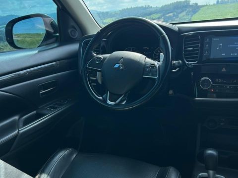 Mitsubishi OUTLANDER 2.2 165cv Diesel Aut.