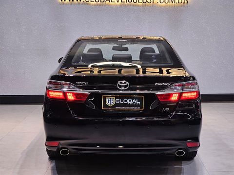 Toyota Camry XLE 3.5 24V Aut.