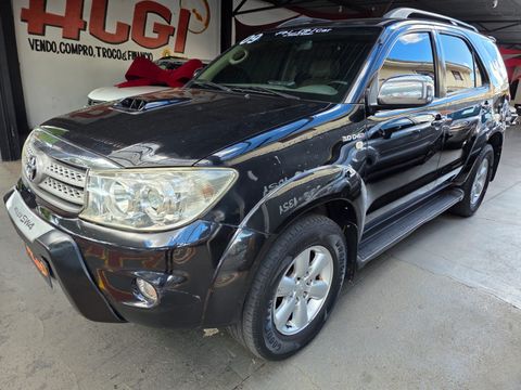 Toyota Hilux SW4 SRX 4x4 2.8 TDI 16V Dies. Aut.