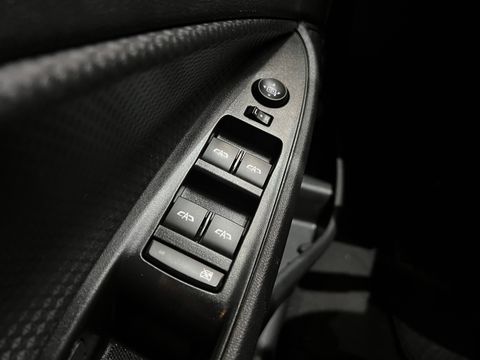 Chevrolet ONIX SEDAN Plus LT 1.0 12V Flex 4p Mec.