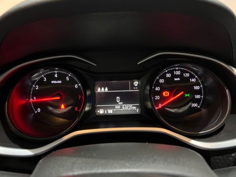 Chevrolet ONIX SEDAN Plus LT 1.0 12V Flex 4p Mec.