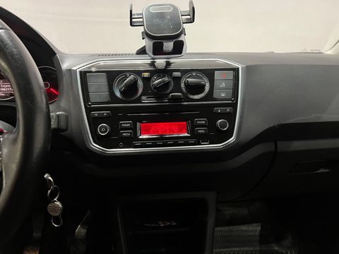 VolksWagen up! move 1.0 Total Flex 12V 5p