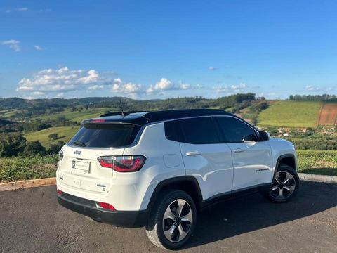 Jeep COMPASS LONGITUDE 2.0 4x4 Dies. 16V Aut.