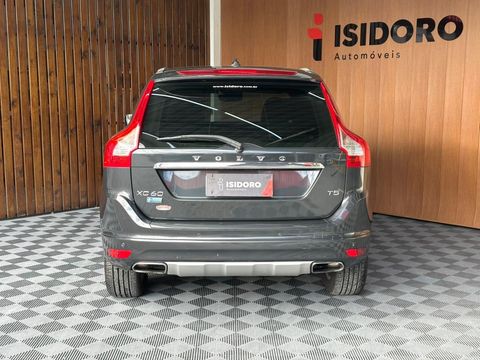 Volvo XC 60 T-5 KINETIC 2.0 245cv FWD 5p