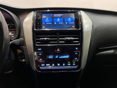 Toyota YARIS XLS Connect Sed. 1.5 Flex 16V Aut.