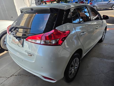 Toyota YARIS XL Live 1.3 Flex 16V 5p Aut.