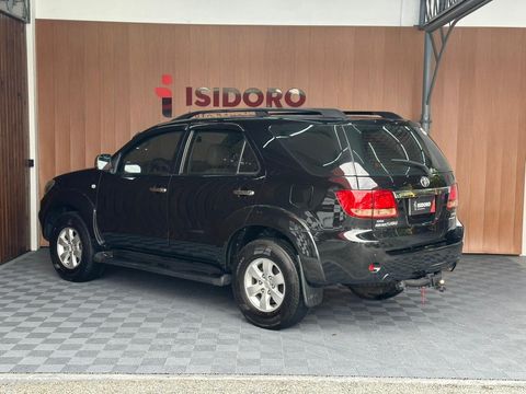 Toyota Hilux SW4 SRV D4-D 4x4 3.0 TDI Dies. Aut