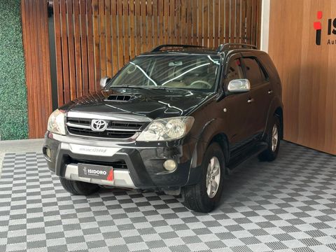Toyota Hilux SW4 SRV D4-D 4x4 3.0 TDI Dies. Aut