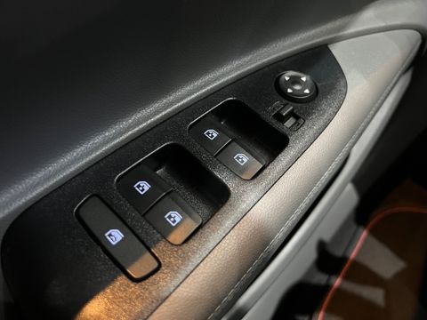 Hyundai HB20S Comfort Plus 1.0 Flex 12V Mec.